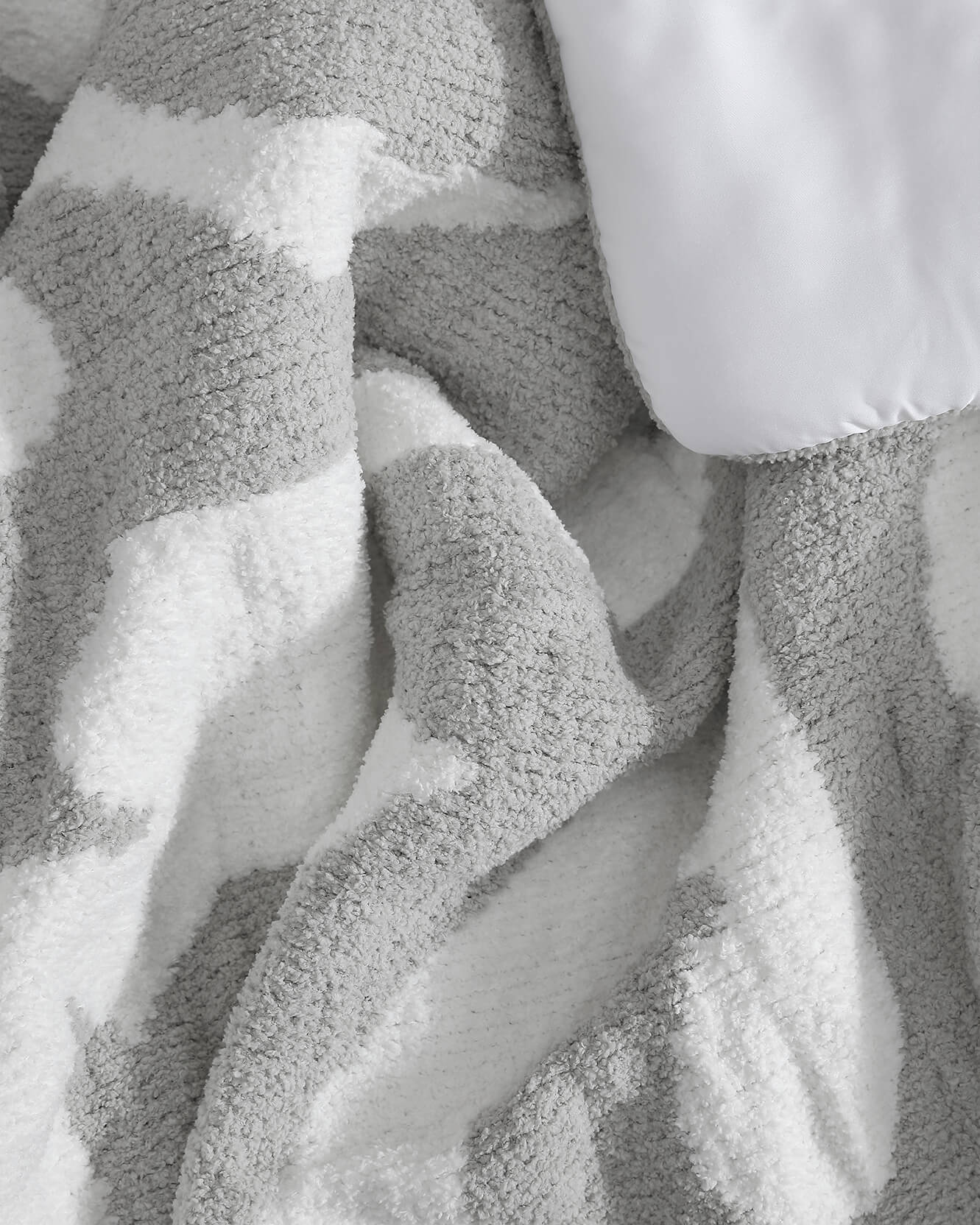 Snug Casablanca Comforter