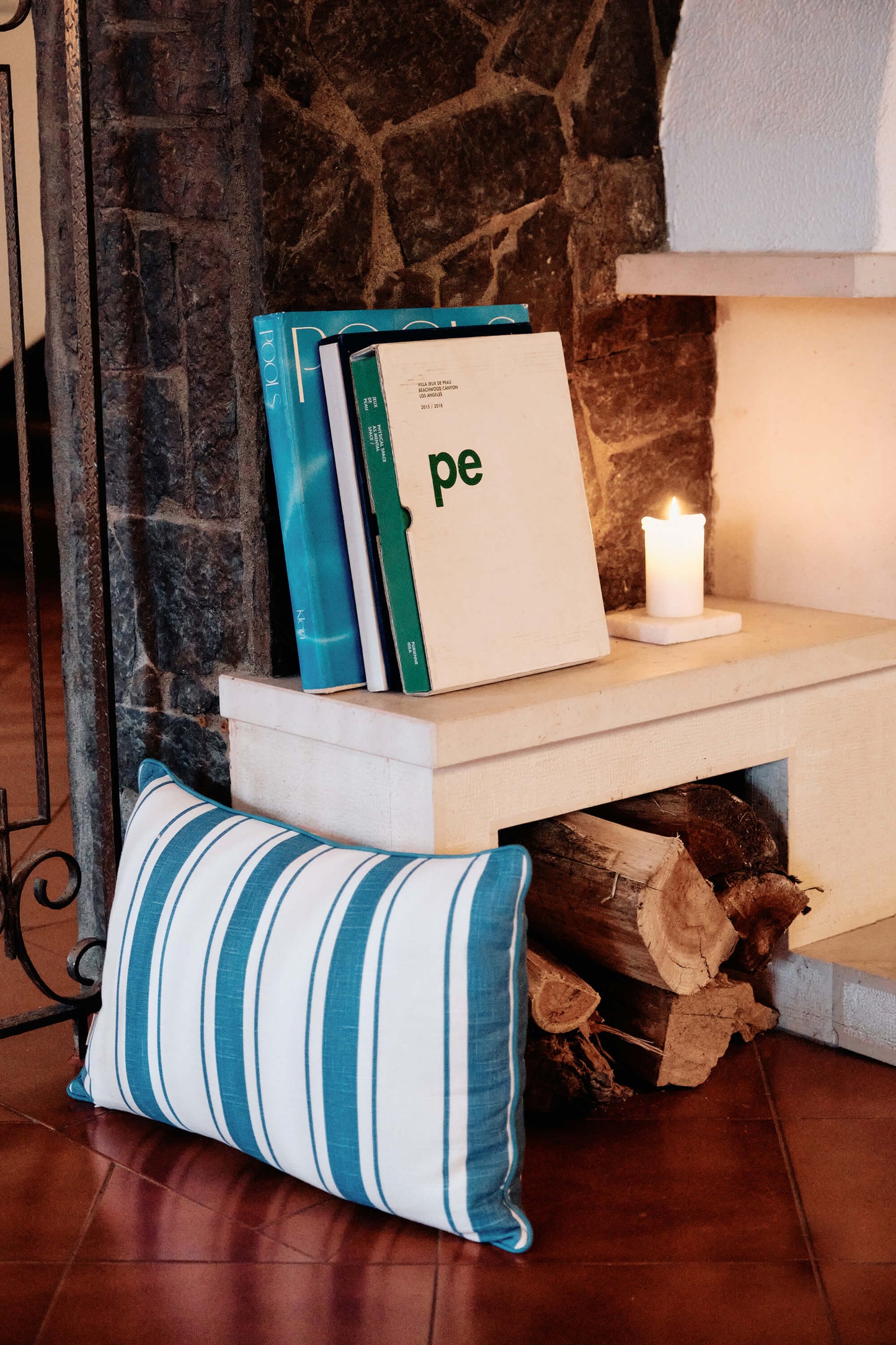 Cala Small Lumbar Pillow