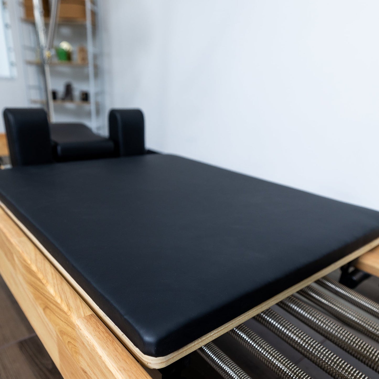 Nano Pro Max  Studio Pilates Reformer