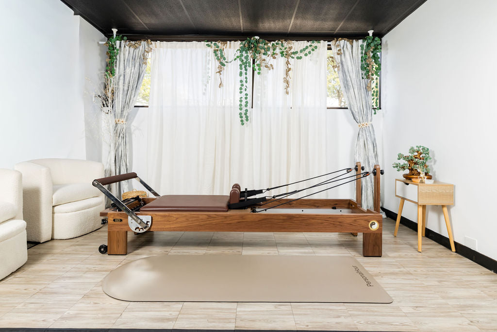 Nano La Force Plus - Premium Walnut Studio Reformer