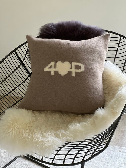 HUG PILLOW FAWN