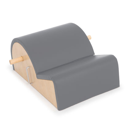 The Spine Corrector helps to perform stretching and strengthening exercises of the torso, shoulders, legs or back, achieving greater flexibility.