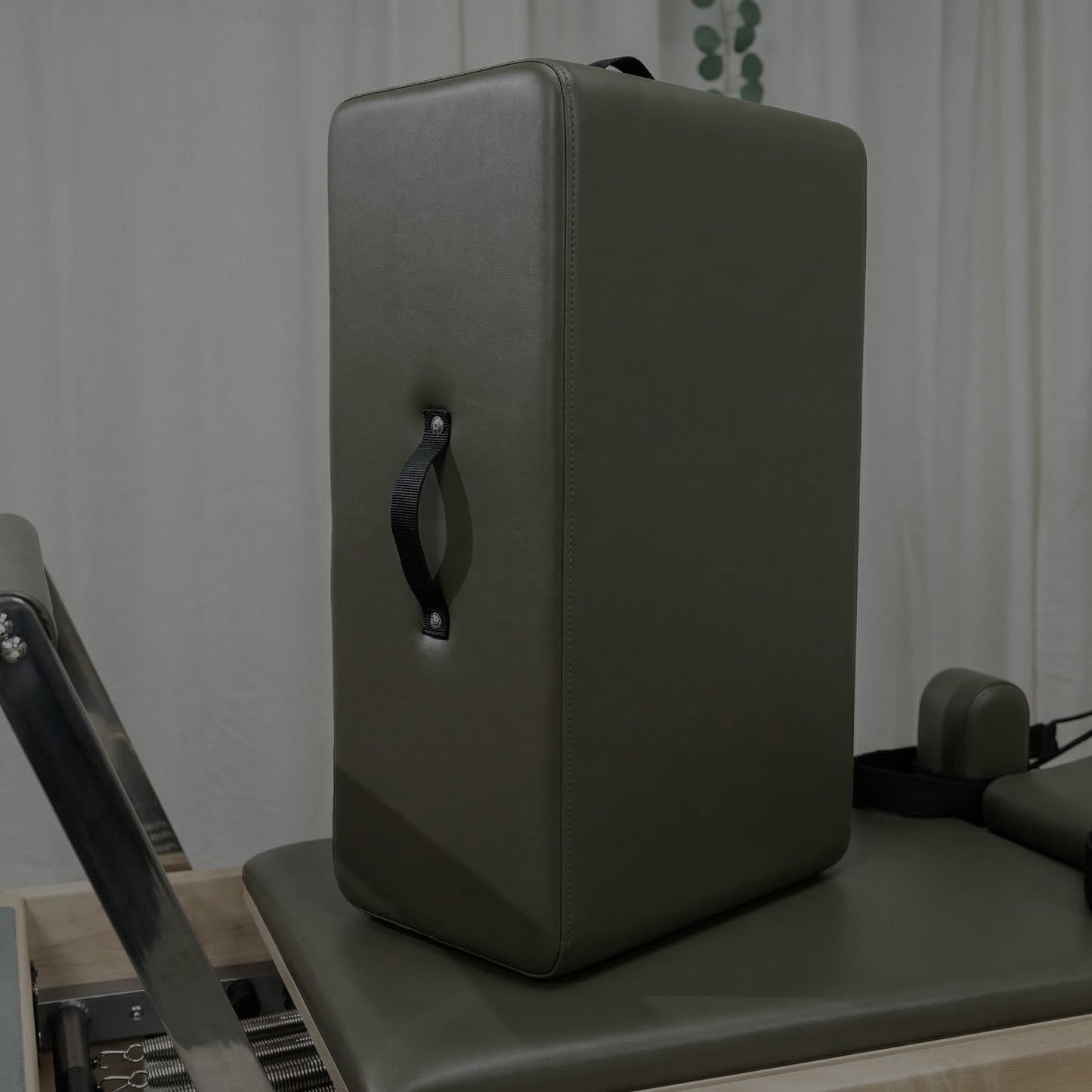 Nano Elite 2.0 - Large Premium Studio Pilates Reformer
