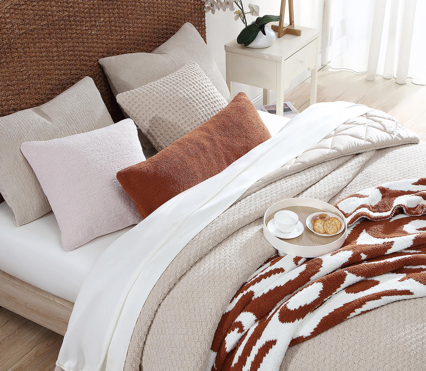 Snug Lumbar Pillow
