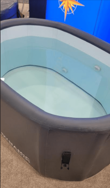 Dynamic Cold Therapy Inflatable Oval Cold Plunge with Chiller