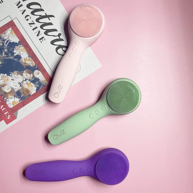 IUV Sonic Micro-current LED Red/Blue Silicone Thermo Cleansing Brush with Gift Box