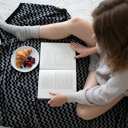 Sveda Vakra Organic Cotton Throw Blanket