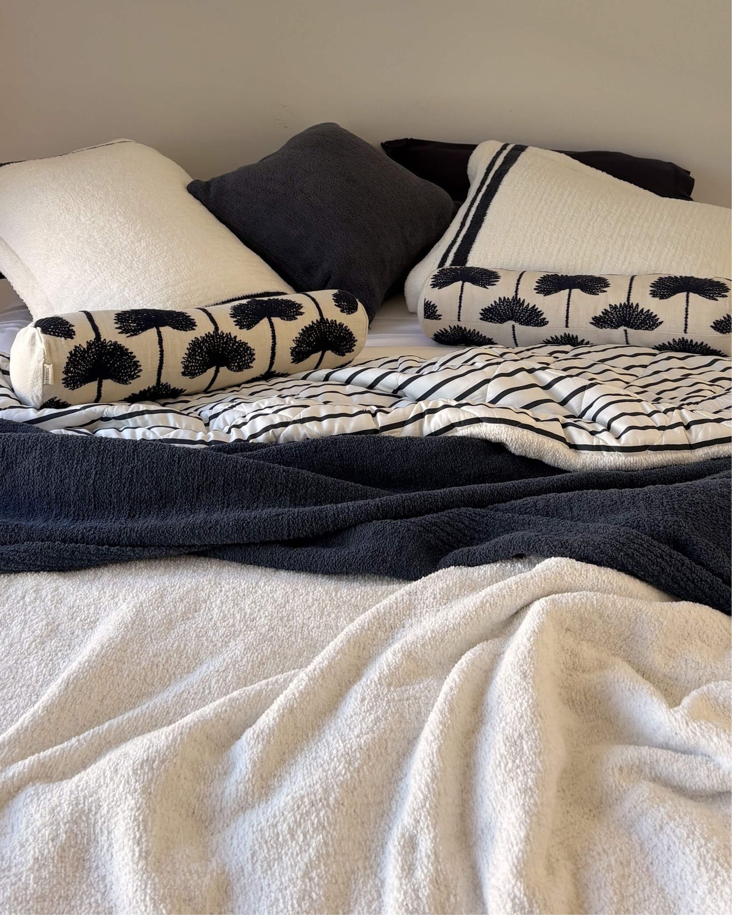 Amarena Snug Striped Comforter