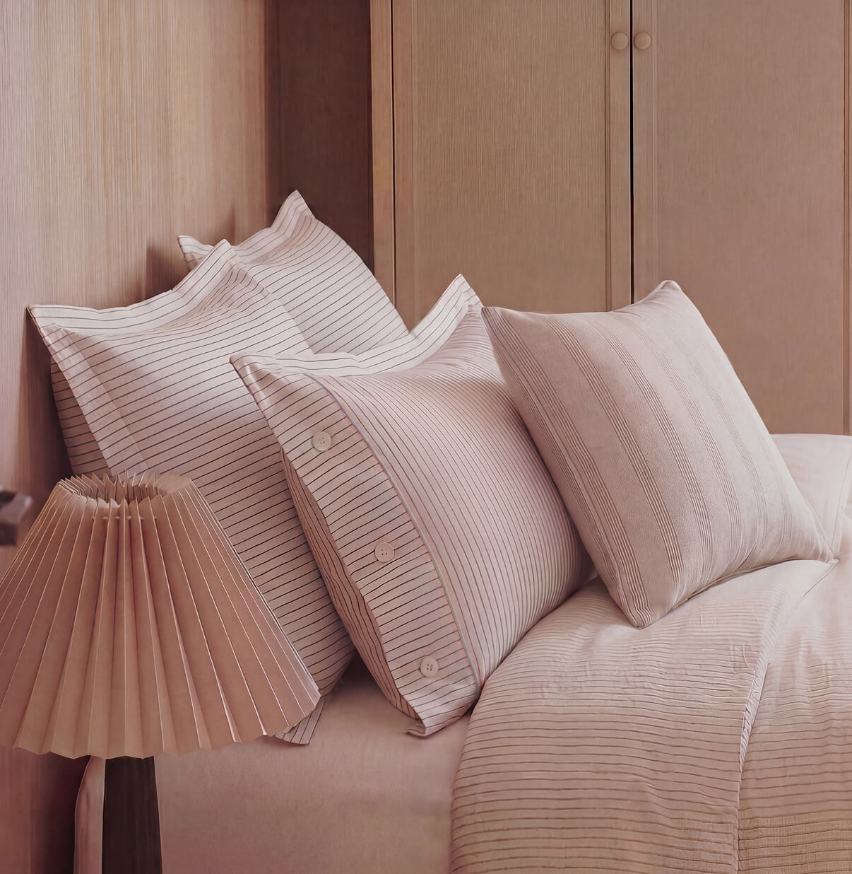 Perla Reversible Cotton Sateen Pillowcases
