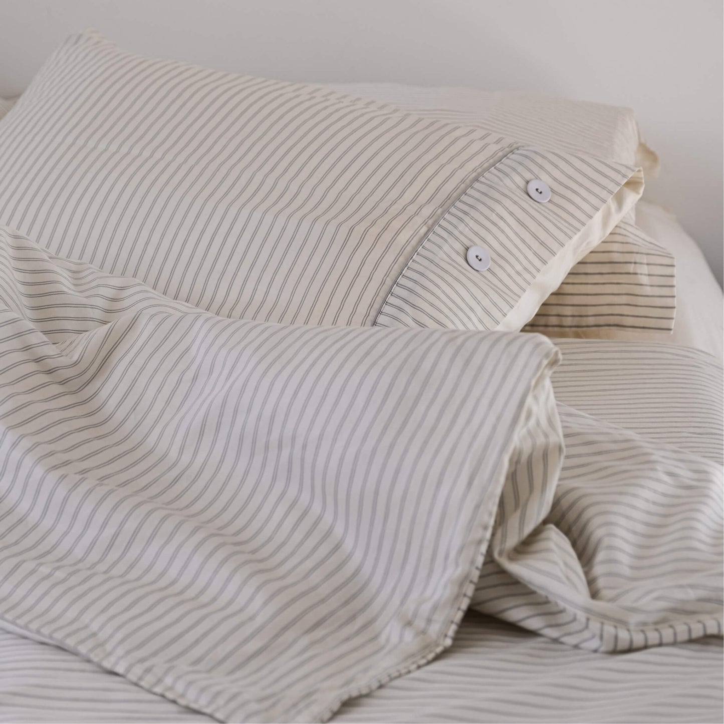 Perla Reversible Cotton Sateen Pillowcases