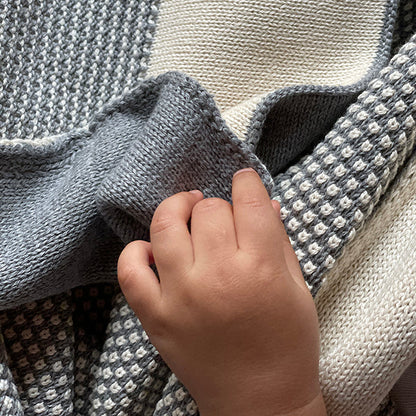 Eka Stipple Organic Cotton Throw Blanket