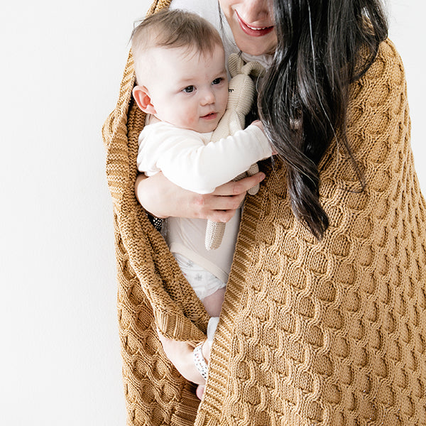 Washed Curvy Cotton Knit Throw Blanket